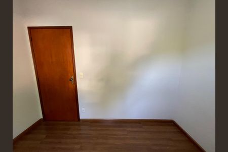 Casa à venda com 135m², 3 quartos e 4 vagasQuarto 2