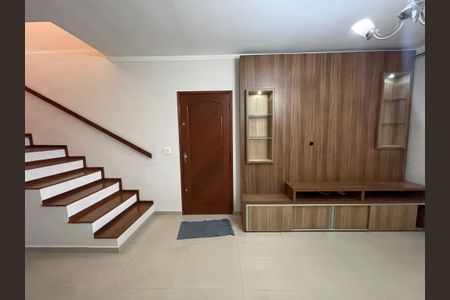 Casa à venda com 135m², 3 quartos e 4 vagasSala