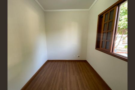 Casa à venda com 135m², 3 quartos e 4 vagasQuarto 2
