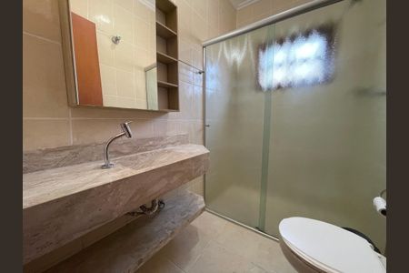 Casa à venda com 135m², 3 quartos e 4 vagasBanheiro Social