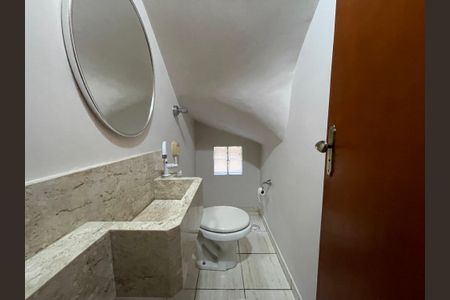 Casa à venda com 135m², 3 quartos e 4 vagasLavabo