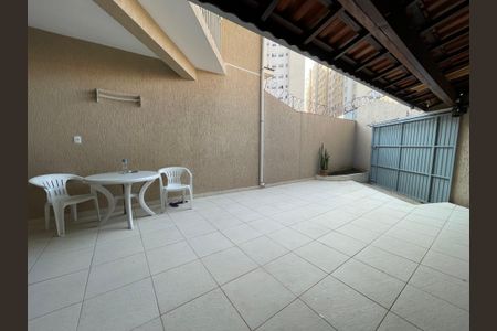 Casa à venda com 135m², 3 quartos e 4 vagasQuintal