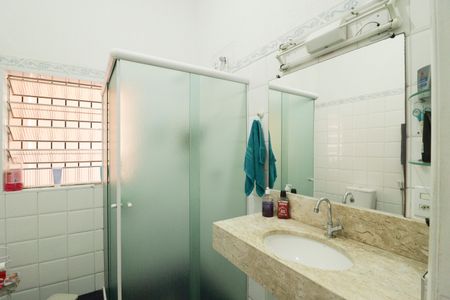 Casa à venda com 256m², 4 quartos e 3 vagas Casa à venda com 256m², 4 quartos e 3 vagasBanheiro da Suíte