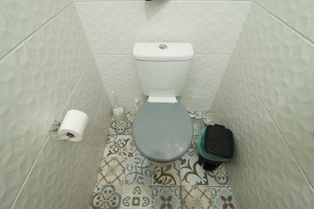 Casa à venda com 256m², 4 quartos e 3 vagas Casa à venda com 256m², 4 quartos e 3 vagasLavabo