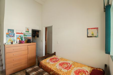 Casa à venda com 256m², 4 quartos e 3 vagas Casa à venda com 256m², 4 quartos e 3 vagasQuarto 3