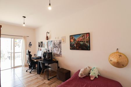 Casa à venda com 256m², 4 quartos e 3 vagas Casa à venda com 256m², 4 quartos e 3 vagasQuarto 1