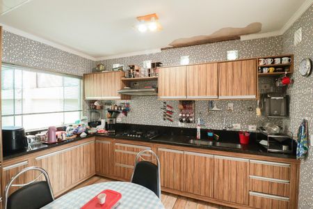 Casa à venda com 256m², 4 quartos e 3 vagas Casa à venda com 256m², 4 quartos e 3 vagasCozinha