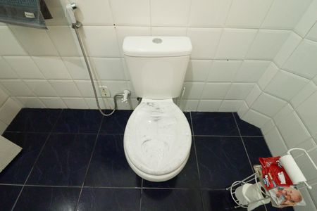 Casa à venda com 256m², 4 quartos e 3 vagas Casa à venda com 256m², 4 quartos e 3 vagasBanheiro da Suíte