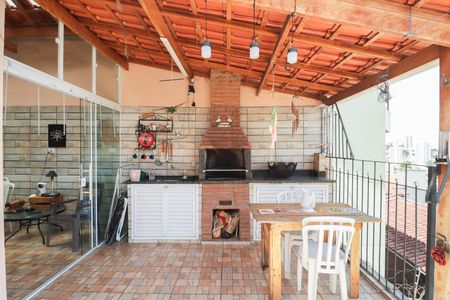 Casa à venda com 256m², 4 quartos e 3 vagas Casa à venda com 256m², 4 quartos e 3 vagasChurrasqueira