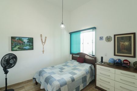 Casa à venda com 256m², 4 quartos e 3 vagas Casa à venda com 256m², 4 quartos e 3 vagasSuíte