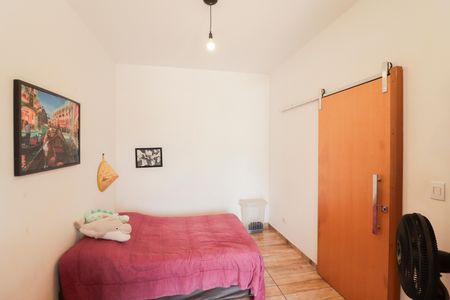 Casa à venda com 256m², 4 quartos e 3 vagas Casa à venda com 256m², 4 quartos e 3 vagasQuarto 1