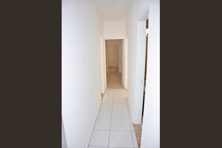 Casa à venda com 154m², 4 quartos e 2 vagasCorredor Quartos