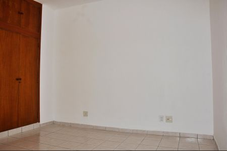 Casa à venda com 154m², 4 quartos e 2 vagasQuarto 1