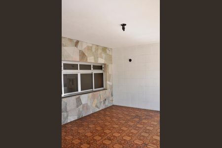 Casa à venda com 154m², 4 quartos e 2 vagasGaragem