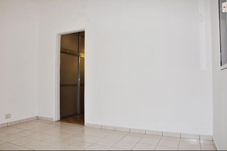 Casa à venda com 154m², 4 quartos e 2 vagasSuíte