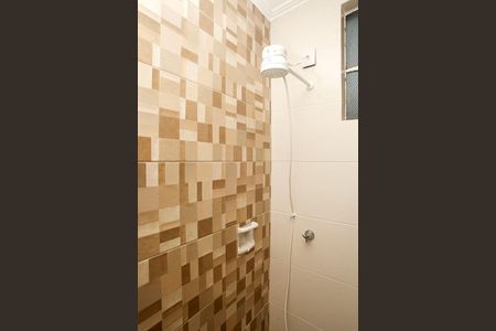 Banheiro social de apartamento para alugar com 1 quarto, 50m² em Petrópolis, Porto Alegre