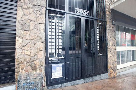 Plaquinha de apartamento para alugar com 1 quarto, 50m² em Petrópolis, Porto Alegre