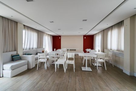 Apartamento para alugar com 47m², 2 quartos e 1 vagaÁrea comum - Salão de festas 2