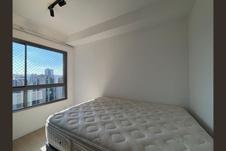 Suíte de apartamento para alugar com 1 quarto, 27m² em Vila Nova Conceição, São Paulo