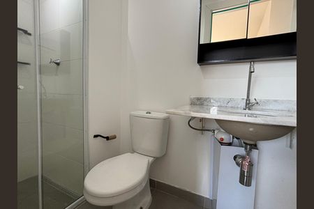Banheiro da Suíte de apartamento para alugar com 1 quarto, 27m² em Vila Nova Conceição, São Paulo