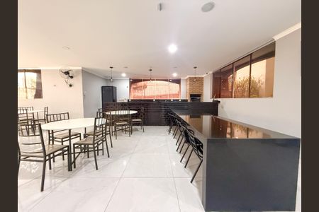 Apartamento à venda com 49m², 2 quartos e 1 vaga Apartamento à venda com 49m², 2 quartos e 1 vagaÁrea comum - Salão de festas
