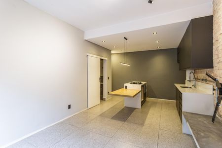 Casa à venda com 100m², 1 quarto e 1 vagaSala/Cozinha
