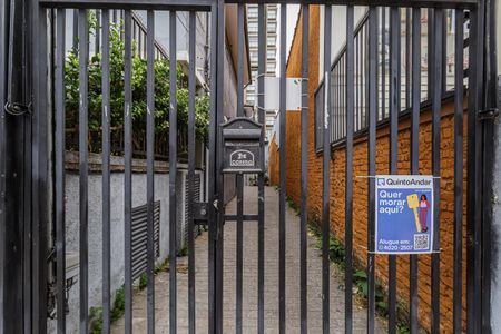 Casa à venda com 100m², 1 quarto e 1 vagaplaquinha