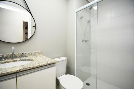 Apartamento à venda com 70m², 2 quartos e 1 vaga Apartamento à venda com 70m², 2 quartos e 1 vagaBanheiro Social