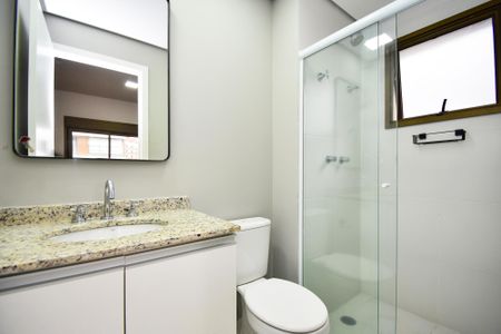 Apartamento à venda com 70m², 2 quartos e 1 vaga Apartamento à venda com 70m², 2 quartos e 1 vagaBanheiro da Suíte