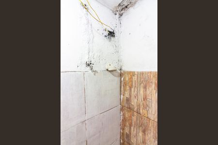 Banheiro de kitnet/studio para alugar com 1 quarto, 21m² em Padroeira, Osasco