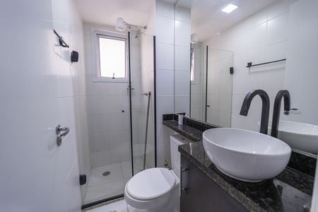 Apartamento à venda com 47m², 2 quartos e sem vaga Apartamento à venda com 47m², 2 quartos e sem vagaBanheiro social