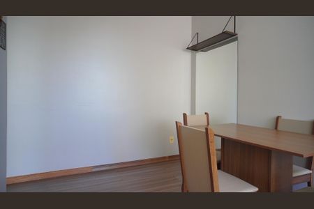 Sala  de apartamento para alugar com 2 quartos, 47m² em Rubem Berta, Porto Alegre