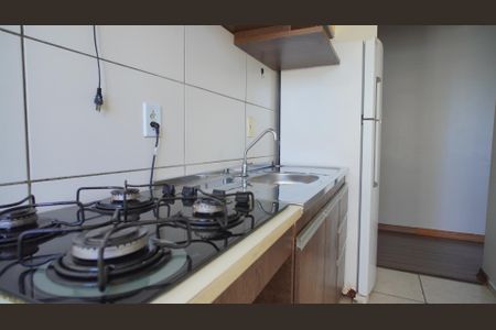 Cozinha  de apartamento para alugar com 2 quartos, 47m² em Rubem Berta, Porto Alegre