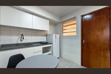Studio para alugar com 35m², 1 quarto e sem vaga Studio para alugar com 35m², 1 quarto e sem vagaCozinha