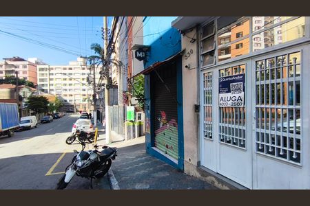 Studio para alugar com 35m², 1 quarto e sem vaga Studio para alugar com 35m², 1 quarto e sem vagaFachada + Plaquinha