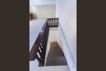 Casa para alugar com 100m², 3 quartos e 1 vaga Casa para alugar com 100m², 3 quartos e 1 vagaEscada