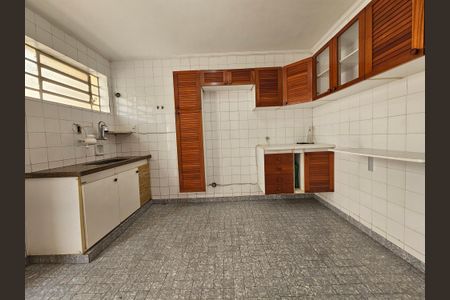 Casa para alugar com 136m², 3 quartos e 2 vagasCozinha
