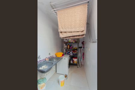 Casa à venda com 145m², 3 quartos e 1 vagaÁrea de Serviço