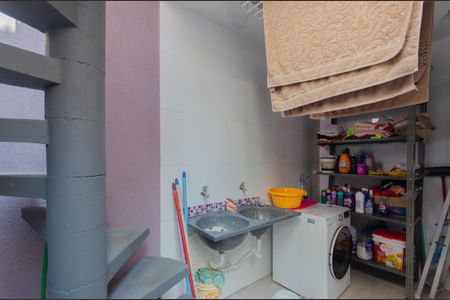 Casa à venda com 145m², 3 quartos e 1 vagaÁrea de Serviço