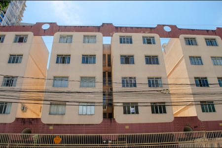 Apartamento para alugar com 78m², 2 quartos e 1 vagaFachada