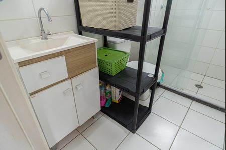 Apartamento à venda com 35m², 2 quartos e sem vaga Apartamento à venda com 35m², 2 quartos e sem vagaBanheiro Social