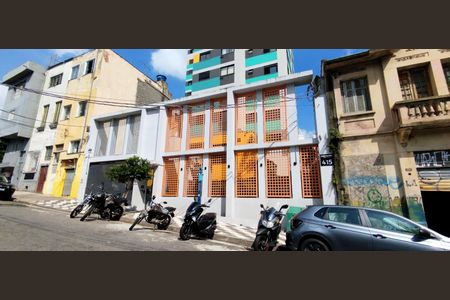 Apartamento à venda com 35m², 2 quartos e sem vaga Apartamento à venda com 35m², 2 quartos e sem vagaFachada