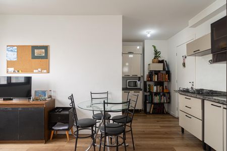 Apartamento à venda com 35m², 2 quartos e sem vaga Apartamento à venda com 35m², 2 quartos e sem vagaSala