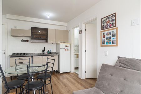 Apartamento à venda com 35m², 2 quartos e sem vaga Apartamento à venda com 35m², 2 quartos e sem vagaSala