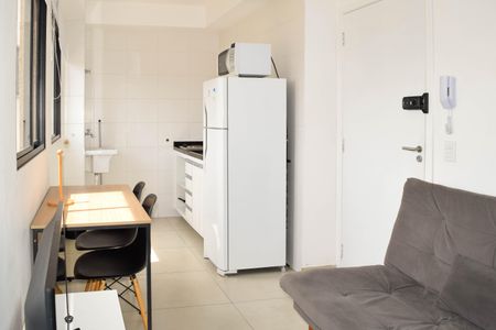 Studio para alugar com 25m², 1 quarto e sem vaga Studio para alugar com 25m², 1 quarto e sem vagaSala