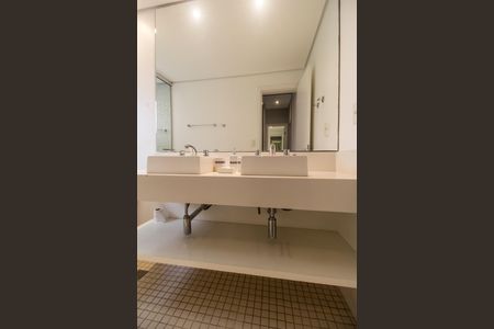 Apartamento para alugar com 140m², 3 quartos e 2 vagasBanheiro da Suíte