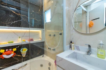 Apartamento à venda com 92m², 3 quartos e 2 vagas Apartamento à venda com 92m², 3 quartos e 2 vagasBanheiro social