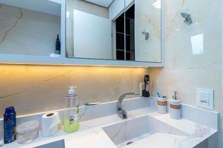 Apartamento à venda com 92m², 3 quartos e 2 vagas Apartamento à venda com 92m², 3 quartos e 2 vagasBanheiro da Suíte
