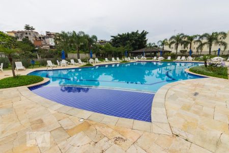 Apartamento à venda com 92m², 3 quartos e 2 vagas Apartamento à venda com 92m², 3 quartos e 2 vagasÁrea comum - Piscina