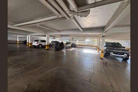 Apartamento à venda com 76m², 2 quartos e 2 vagasEstacionamento privativo 3º andar